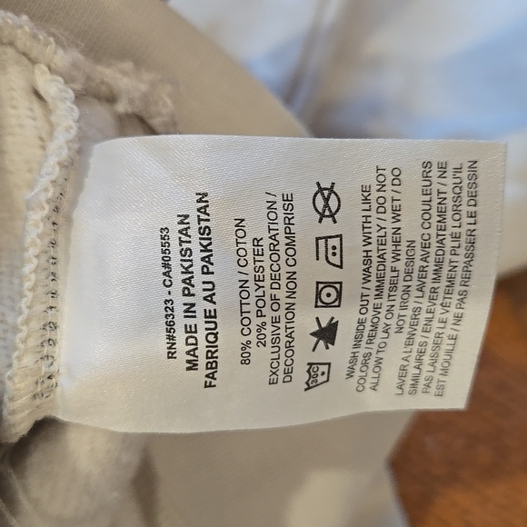 Nike Off-White Color Sweatshirt And Lounge Pants Set, Size Small, EC - Picture 3 of 10